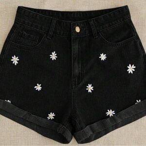 Black Floral Embroidered Women's Shorts